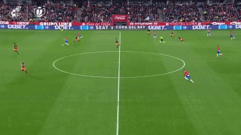 ESPN：曼联重点关注边翼卫引援，并且有7名中场目标