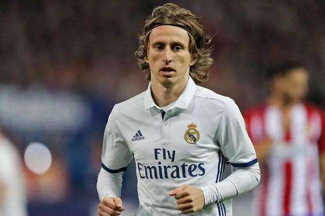 广东大胜广州！三外狂砍60分，王洪泽陈家政太香，徐杰划水！